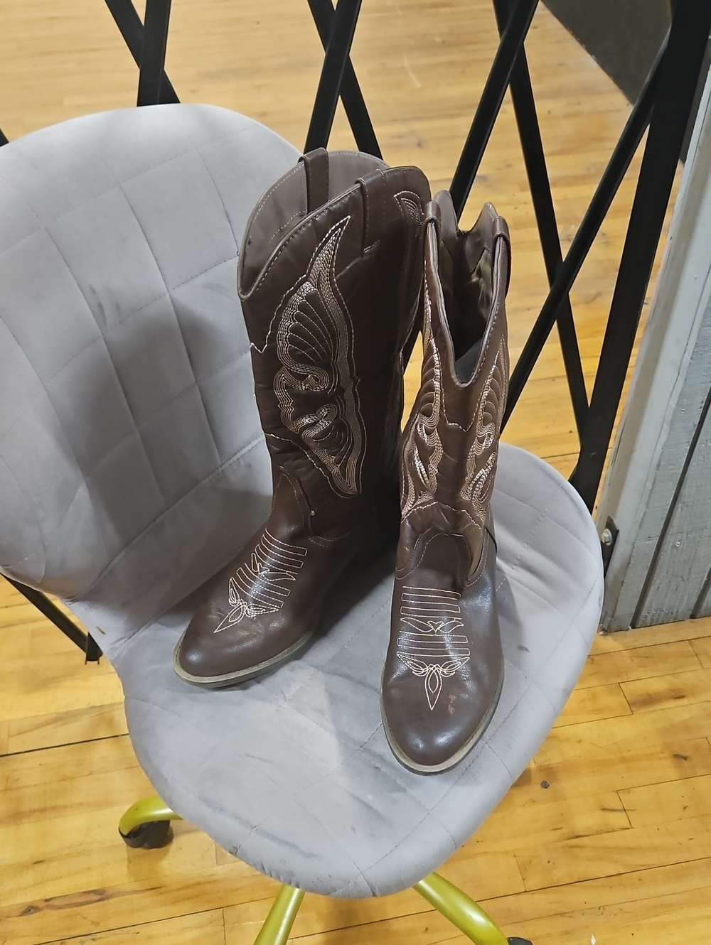 Coccoli Brown Embroidered Western Heeled Boots